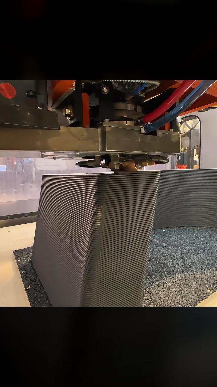 Thermwood LSAM 1020 增减材一体加工中心