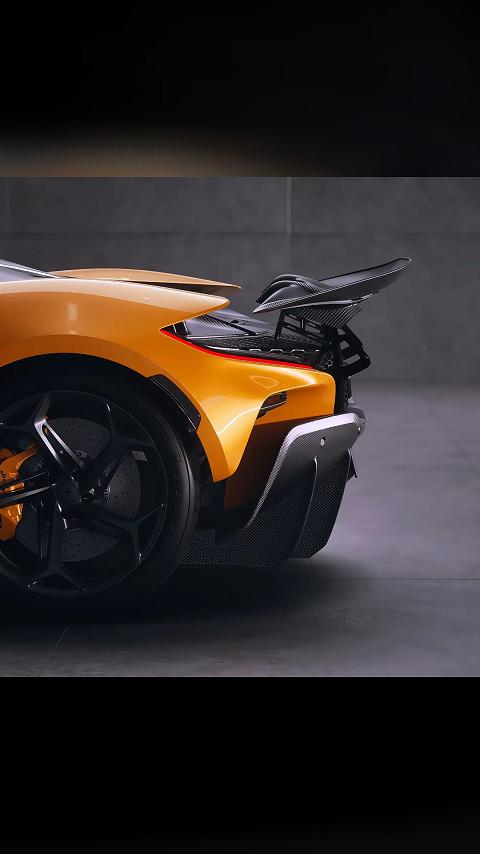 迈凯伦W1由碳纤维制成尾翼