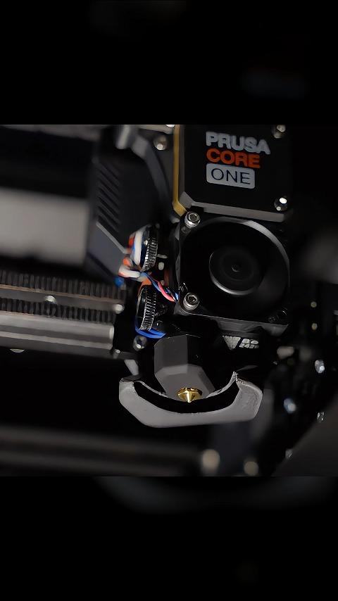Prusa全封闭式D打印机CORE One