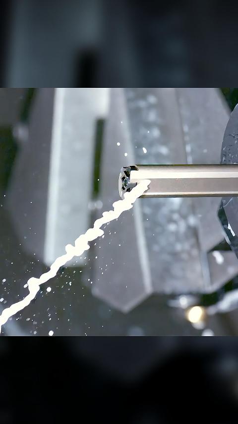 高速像机下的CNC切割瞬间