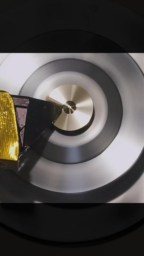 螺纹旋风铣工艺是一种高效加工螺纹的方法