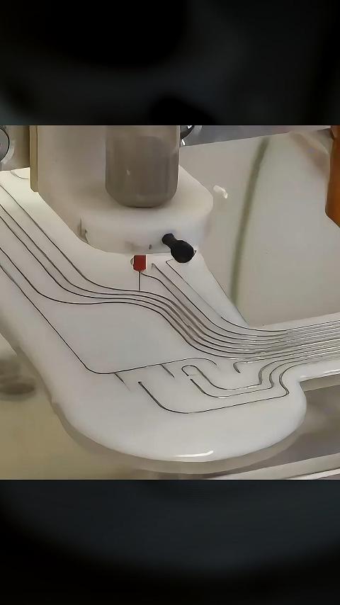 未来你的鞋子能读心！3D打印会思考的鞋垫 集成传感器的3D打印鞋垫