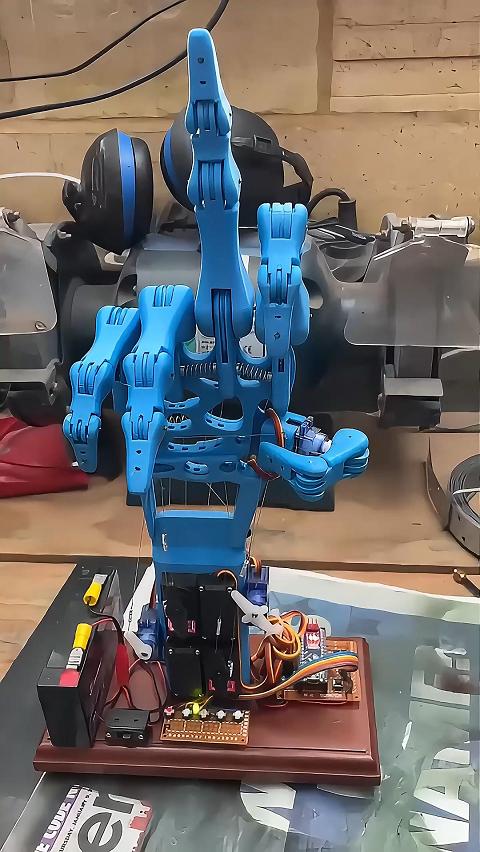 3D打印+Arduino Nano打造出会动的机械手