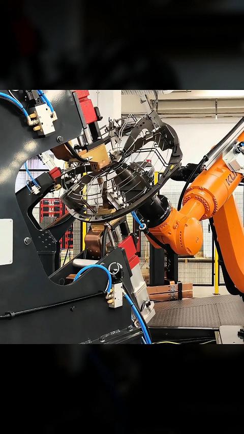 【工业4.0黑科技】智能全自动三维焊接机器人单元