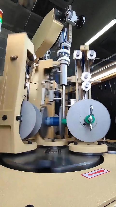 小型八股人字形编织机 115米每小时