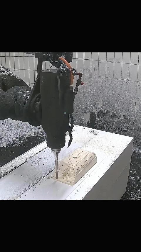 帮朋友问问系列……CNC失误场面