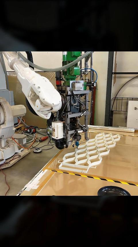 大胆设计，循环智造！大幅面颗粒3D打印可直接打印回收塑料