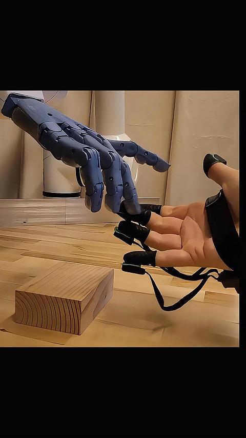 模块化灵巧机械手平台：为具身AI设计的反向驱动与扭矩透明技术