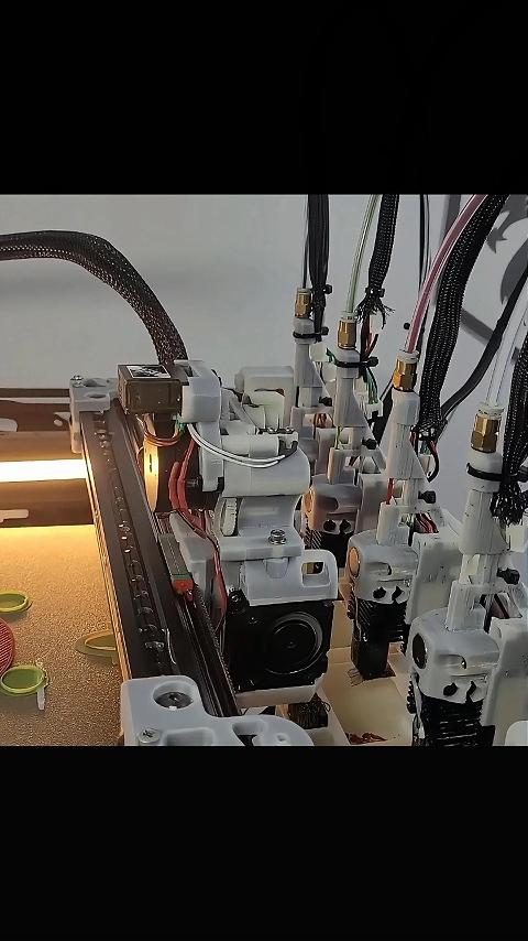 完全开源！即将发布的独立4挤出头工具更换器