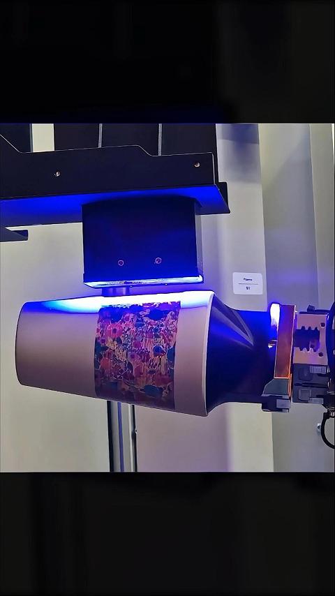 打破传统！智能机器人全自动彩色喷墨印刷工艺