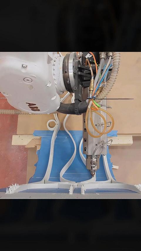 全球首个3D打印装修的机场零售空间，颠覆想象！