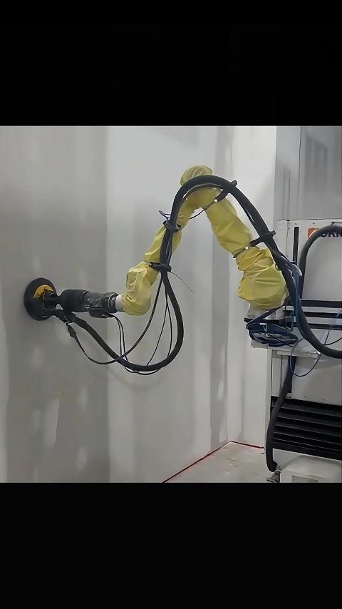 全球领先的建筑自主精工抹灰打磨机器人震撼亮相