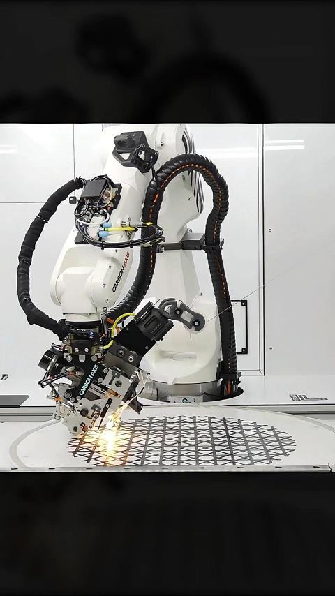 复合材料自动化的新形态：集自动化纤维铺放和长丝缠绕两大工艺于一体